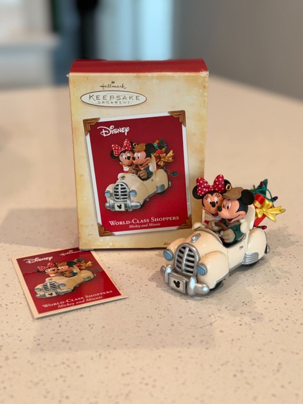 Hallmark Disney Ornament World-Class Shoppers Mickey & Minnie 2004 - Picture 2 of 4